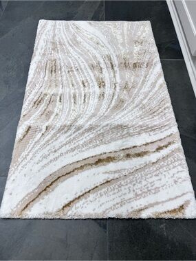 Frontgate Marbled Rug - new without tags never used